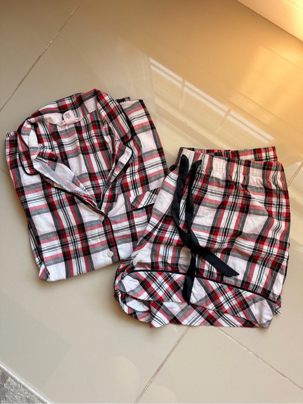 Victoria’s Secret Flannel Pajama Short Set Size L Red White Tartan Plaid Gold Me